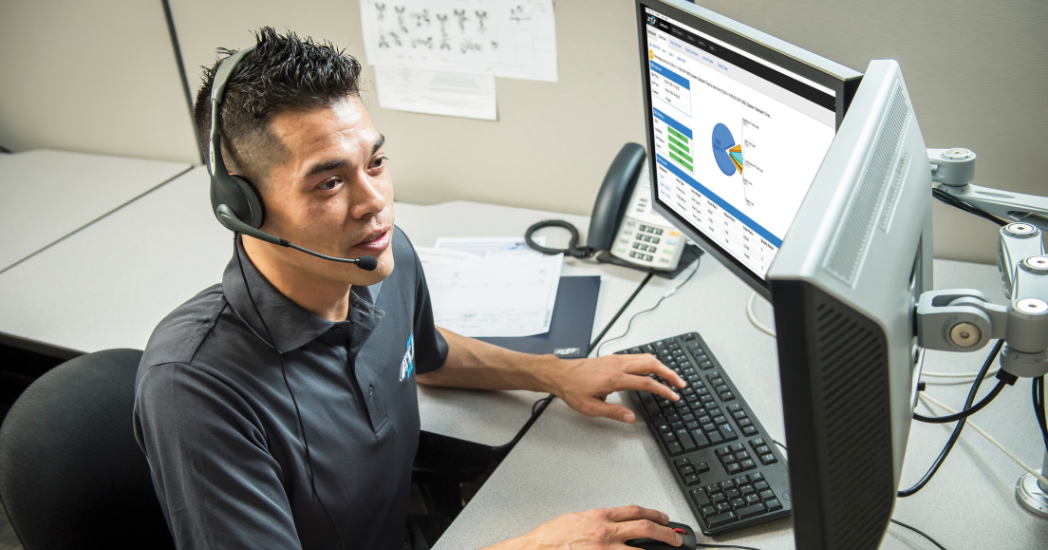 ATS service support answering a call.